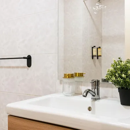 Mbird Marquês De Pombal With Elevator Lisboa