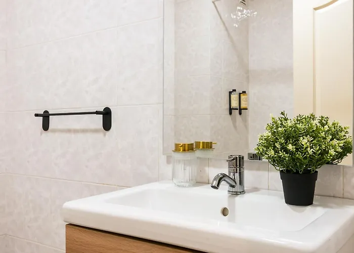 Mbird Marquês De Pombal With Elevator Lisboa