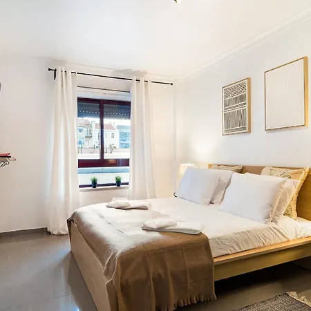 Mbird Marques De Pombal With Elevator Apartment *